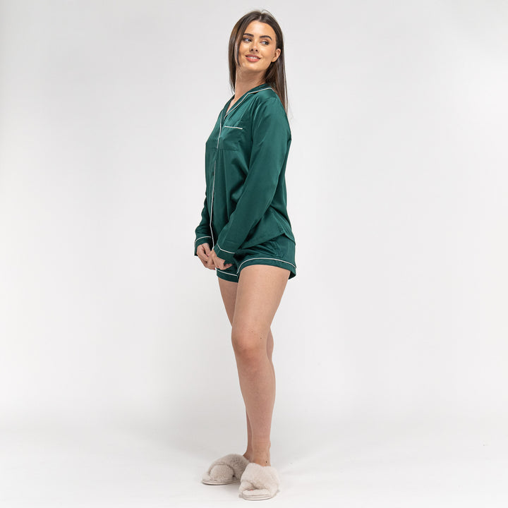 Grüner kurzer Pyjama für Damen 04