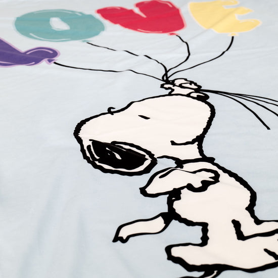 Snoopy Kuscheldecke / Tagesdecke - Liebe Slogan 03