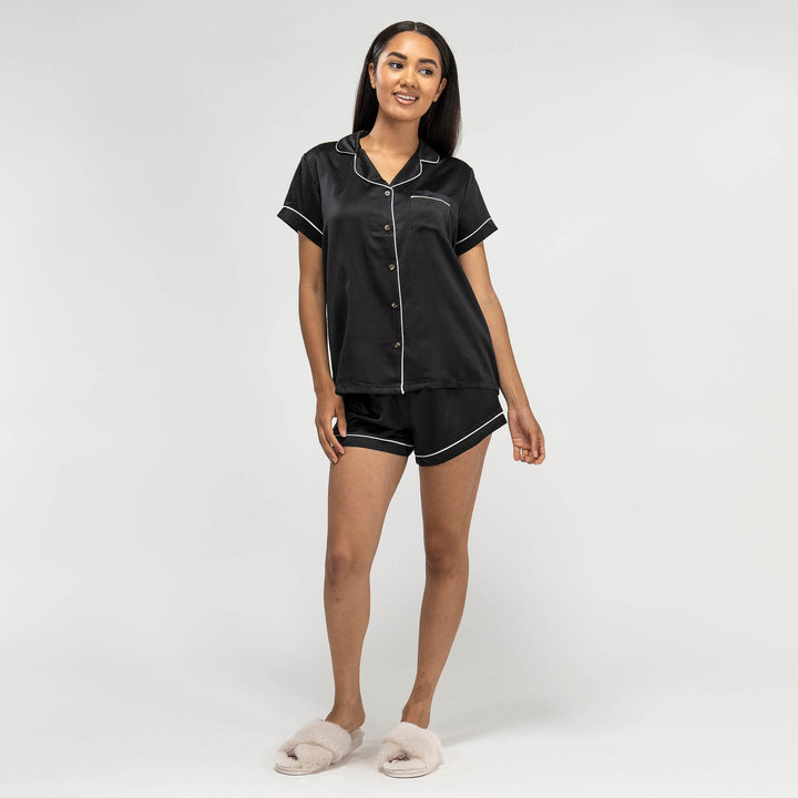 Schwarzer kurzer Pyjama für Damen 01